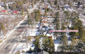 8-zimmer haus in der stadt in Scarborough, Kanada. C$1 851 000