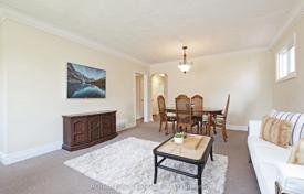 7-zimmer haus in der stadt in Scarborough, Kanada. C$1 294 000