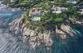 Villa – Saint-Tropez, Côte d'Azur, Frankreich. 100 000 €  pro Woche