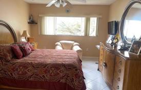 Eigentumswohnung – Pembroke Pines, Broward, Florida,  Vereinigte Staaten. $285 000