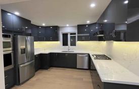 6-zimmer haus in der stadt in Scarborough, Kanada. C$1 890 000