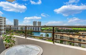 1-zimmer appartements in eigentumswohnungen 93 m² in Hallandale Beach, Vereinigte Staaten. $350 000