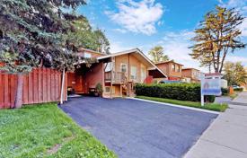 7-zimmer stadthaus in North York, Kanada. C$1 289 000