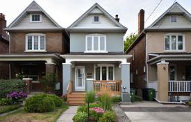 Haus in der Stadt – East York, Toronto, Ontario,  Kanada. C$1 035 000