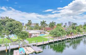 Haus in der Stadt – Hallandale Beach, Florida, Vereinigte Staaten. $2 850 000