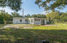 Haus in der Stadt – Vero Beach, Indian River County, Florida,  Vereinigte Staaten. $300 000