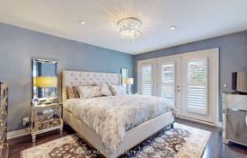 10-zimmer haus in der stadt in Scarborough, Kanada. C$2 229 000