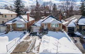 3-zimmer haus in der stadt in North York, Kanada. C$2 274 000
