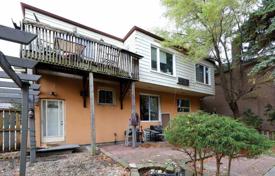 11-zimmer haus in der stadt in Etobicoke, Kanada. C$1 722 000