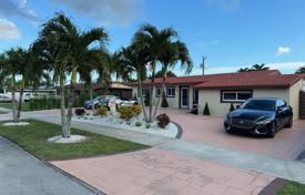 5-zimmer haus in der stadt 265 m² in Miami, Vereinigte Staaten. $789 000