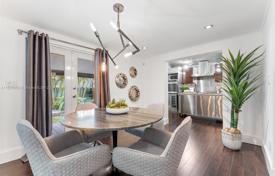 3-zimmer haus in der stadt 180 m² in Miami, Vereinigte Staaten. $1 295 000