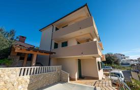 8-zimmer haus in der stadt 255 m² in Sibenik-Knin, Kroatien. 1 200 000 €