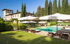 Villa – San Gimignano, Siena, Toskana,  Italien. Price on request