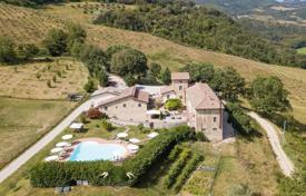 12-zimmer villa 918 m² in Umbertide, Italien. 1 680 000 €