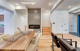 9-zimmer haus in der stadt in Scarborough, Kanada. C$2 392 000