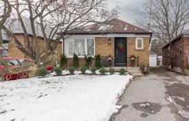 Haus in der Stadt – Woodbine Avenue, Toronto, Ontario,  Kanada. C$945 000