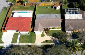 Haus in der Stadt – Hollywood, Florida, Vereinigte Staaten. $549 000
