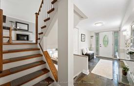 11-zimmer haus in der stadt in Scarborough, Kanada. C$1 881 000