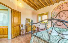 15-zimmer landgut 680 m² in Foiano della Chiana, Italien. 1 490 000 €