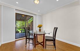11-zimmer haus in der stadt in North York, Kanada. C$1 308 000