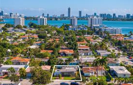 3-zimmer haus in der stadt 167 m² in Miami, Vereinigte Staaten. $925 000