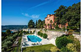 Wohnung – Salò, Lombardei, Italien. 2 600 000 €