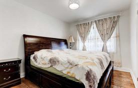 5-zimmer haus in der stadt in Scarborough, Kanada. C$1 286 000