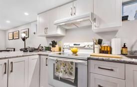3-zimmer haus in der stadt in Scarborough, Kanada. C$1 137 000