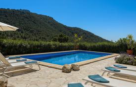 Villa – Ibiza, Balearen, Spanien. 3 200 €  pro Woche