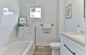 7-zimmer stadthaus in Old Toronto, Kanada. C$1 228 000