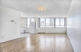 2-zimmer wohnung in Queens Quay West, Kanada. C$902 000