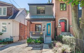 3-zimmer haus in der stadt in Old Toronto, Kanada. C$1 426 000