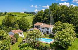 5-zimmer villa 400 m² in Arcidosso, Italien. 930 000 €
