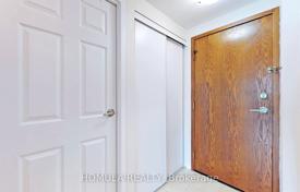 5-zimmer wohnung in Yonge Street, Kanada. C$901 000