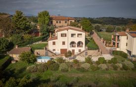 13-zimmer villa 516 m² in Perugia, Italien. 720 000 €