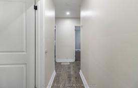 10-zimmer haus in der stadt in Scarborough, Kanada. C$1 400 000