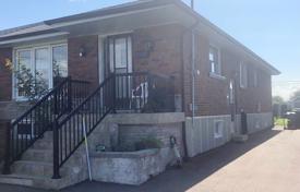 9-zimmer stadthaus in North York, Kanada. C$1 222 000