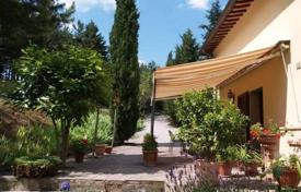 Villa – Montevarchi, Toskana, Italien. 890 000 €