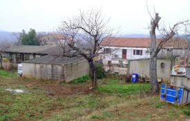 Haus A house with a garden in Bale is for sale. 650 000 €