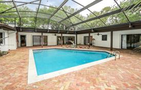 Villa – Pinecrest, Florida, Vereinigte Staaten. 1 114 000 €