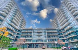 1-zimmer wohnung in The Queensway, Kanada. C$822 000