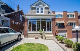 Haus in der Stadt – Hillsdale Avenue East, Toronto, Ontario,  Kanada. C$2 303 000
