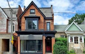 Haus in der Stadt – Pape Avenue, Toronto, Ontario,  Kanada. C$2 215 000