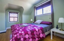 7-zimmer haus in der stadt in North York, Kanada. C$2 003 000