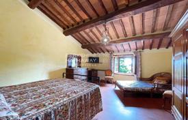 21-zimmer einfamilienhaus in Siena, Italien. 2 250 000 €