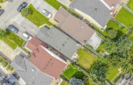 7-zimmer haus in der stadt in Scarborough, Kanada. C$1 568 000