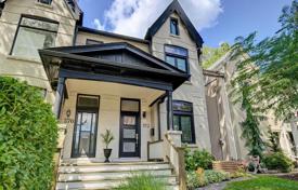 Stadthaus – Logan Avenue, Toronto, Ontario,  Kanada. C$1 903 000