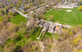 5-zimmer haus in der stadt in Scarborough, Kanada. C$1 699 000
