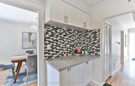 9-zimmer haus in der stadt in York, Kanada. C$1 786 000