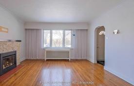 8-zimmer haus in der stadt in North York, Kanada. C$2 087 000
